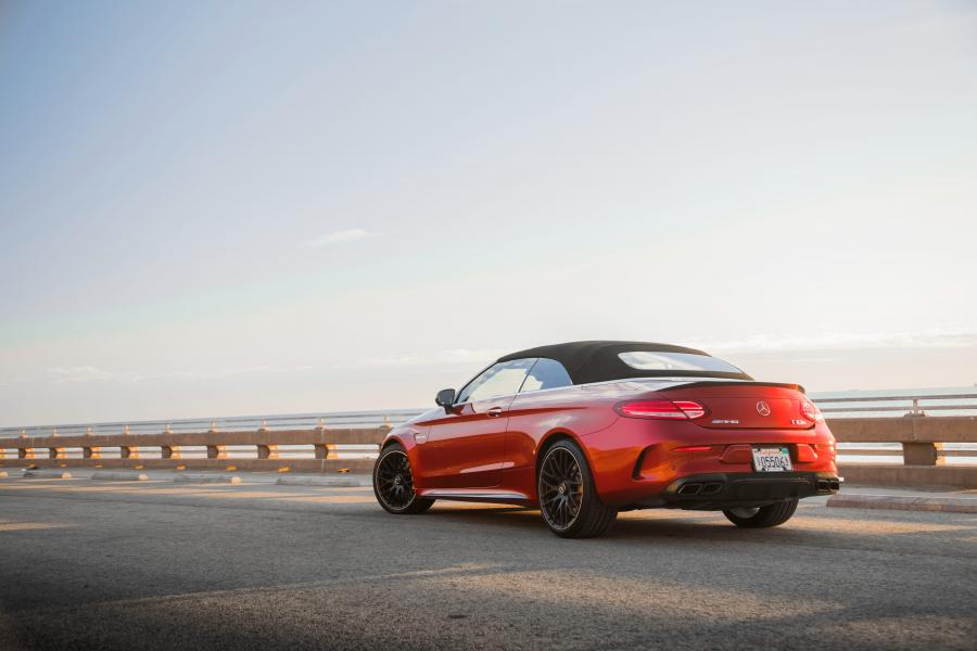  Mercedes-AMG C63 S Cabriolet 2016 года  (NA) (фото 9 из 27)